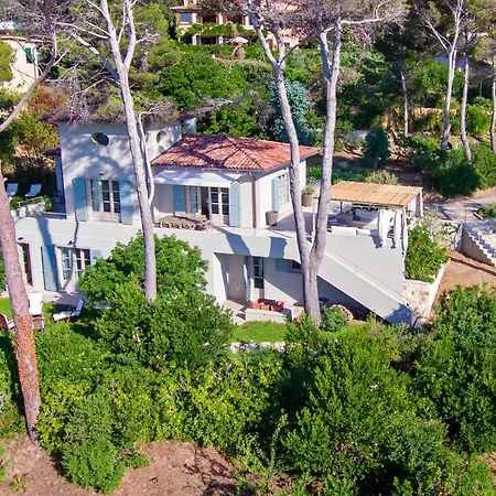 Вилла The Red Mullet House